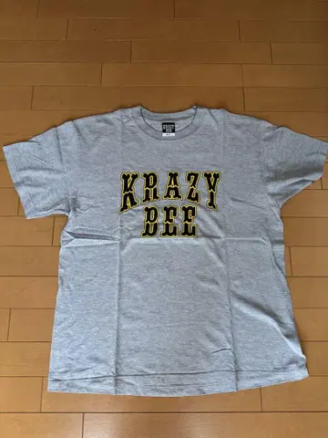 KRAZYBEE 초기 모델 T셔츠