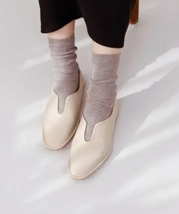 새상품 미사용 슬립온/펌프스