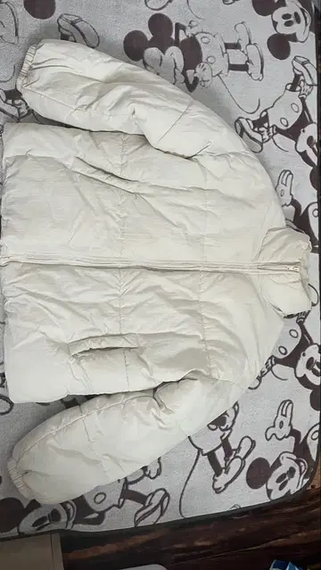 화이트 Unrelaxing 다운