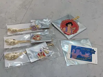 오 마이 카페 알라딘 랜덤 아크릴 키링 스티커 마들러