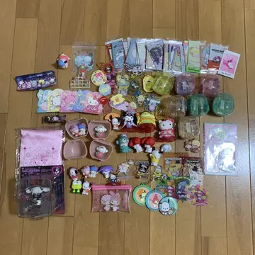 산리오 캐릭터 굿즈 세트 일괄 판매