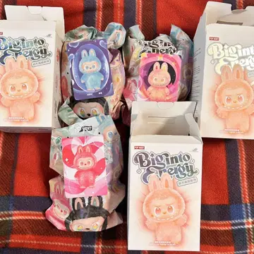 러브브 Labubu Big into Energy