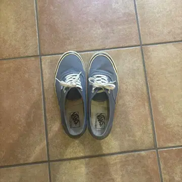 VANS 오센틱 26.5cm