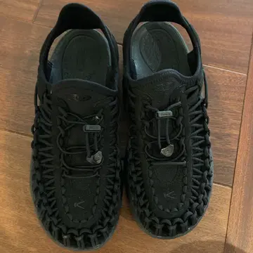 KEEN 샌들 24