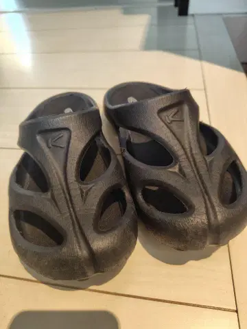 KEEN 샹티