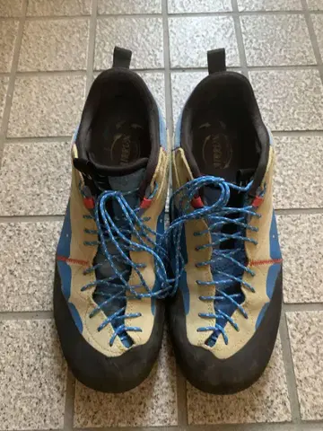 HAGLOFS ROCLEGEND 락 레전드 트레킹