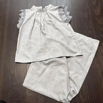 그레이 레이스 소매 셋업