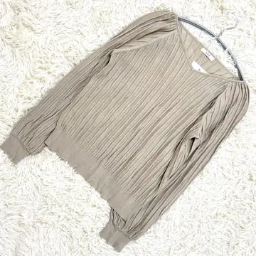 아베베 베이지 니트탑 스웨터 긴팔 M 사이즈 3D 리브