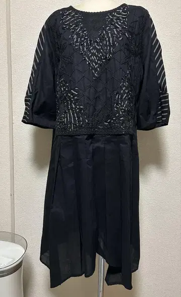 COSA-NOSTRA 사이즈 40 블랙 자수 무릎 기장 원피스 6710