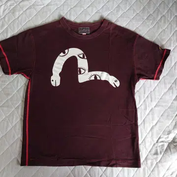 EVISU 뱀 프린트 T셔츠 사이즈 40