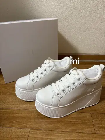 스즈키 아미님 platform sneaker 스니커즈
