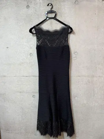 TADASHI SHOJI 슬리브리스 원피스 S 사이즈