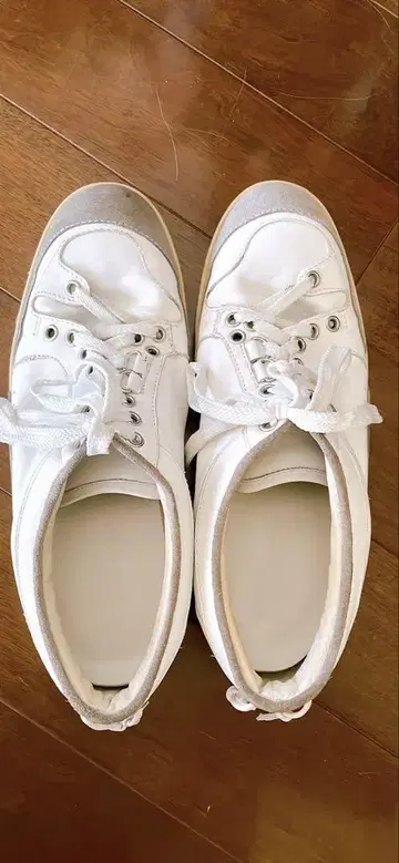 크리스 반 아쉬 KRIS VAN ASSCHE 로우컷 가죽 스니커즈