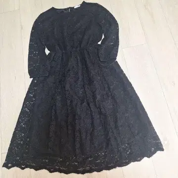 블랙 레이스 7부 소매 귀엽고 엘레강트한 A라인 원피스