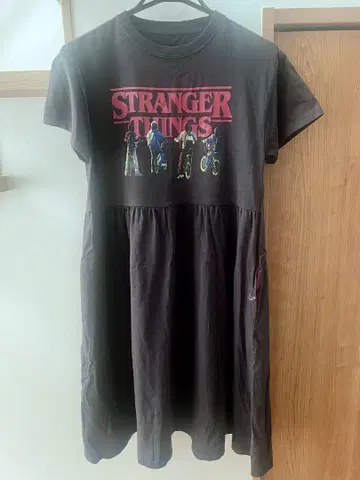 graniph x STRANGER THINGS 원피스