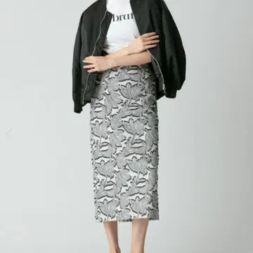 allureville 선염 컷 자카드 타이트 스커트
