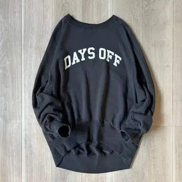 Americana [ 고아키 유코 씨 콜라보 ] DAYS OFF 맨투맨