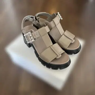 매킨토시 비쥬 장식 베이지 통굽 샌들 23.0cm