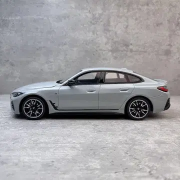 OTTO 1/18 BMW M440i xDrive C4P 2021 미니카