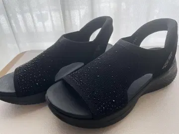 스케쳐스 샌들 블랙