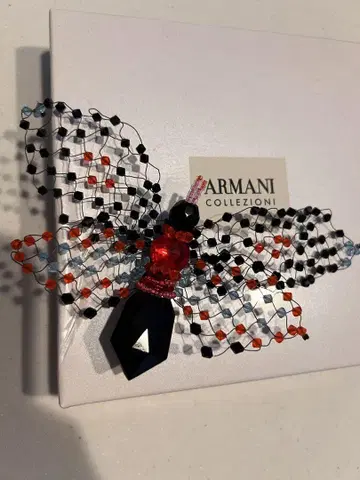 미사용 새상품 ARMANI 브로치