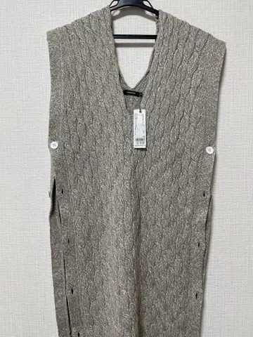 DRESSLAVE 니트 베스트