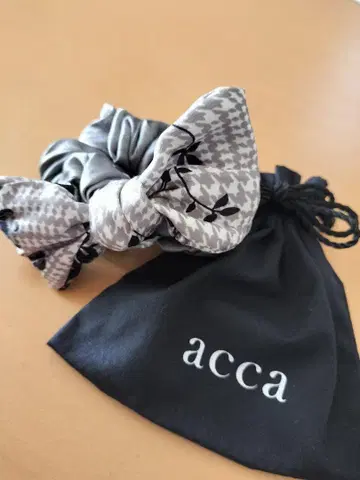 가격 인하했습니다. 새상품급 acca 스크런치
