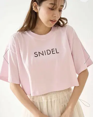 스나이델 SNIDEL 상의 25 봄/여름 SNIDEL 로고T셔츠