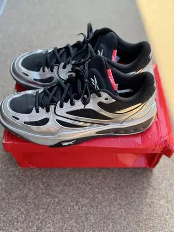 Reebok Engine A 실버 100228150 29cm