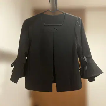 노카라 플레어 슬리브 자켓 블랙