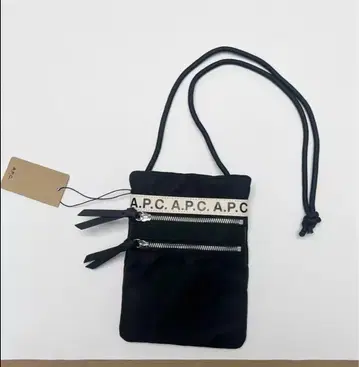 A.P.C. 넥 파우치 숄더백