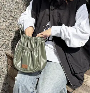 거의 미사용 CPCM PU 파라코드 개더 미니 숄더백 복조리형