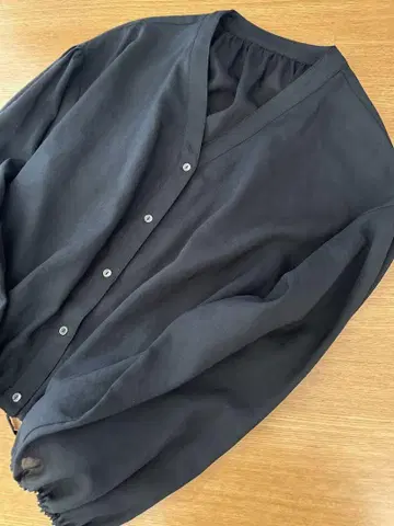 jena 제나 깔끔한 밑단 리본 시어 셔츠