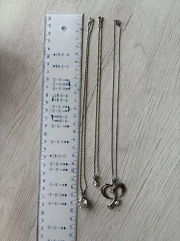 목걸이 3개