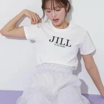 미사용 새상품 JILL 로고 화이트 티셔츠