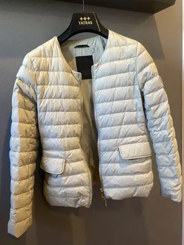 TATRAS 라이트 다운 자켓 노카라 다운 자켓