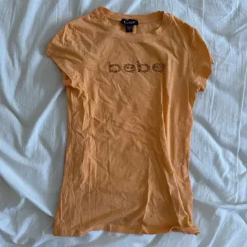 bebe 오렌지 스톤 T셔츠 S 사이즈