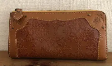 Dakota 카멜 가죽 장지갑 Dakota 피오라 장지갑 꽃무늬