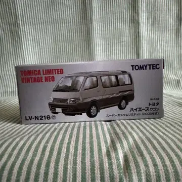 토미카 리미티드 빈티지 네오 도요타 하이 에이스 왜건 LV-N216c