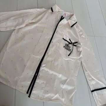 피치 존 Emily in Paris 룸웨어