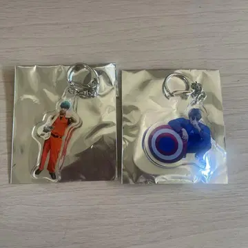 저녁 어스름에 이끈 칠흑의 천사들 탄생 아크릴 키링 토모얀