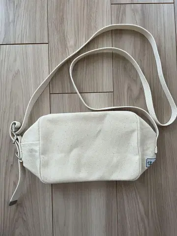 미사용 새상품 이치자와 신자부로 캔버스 아이보리 미니백 S-10
