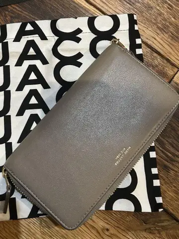 MARC JACOBS 그레이 장지갑