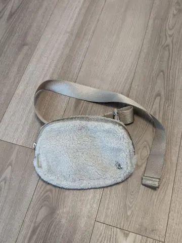 lululemon 룰루레몬 Everywhere 벨트백 1L
