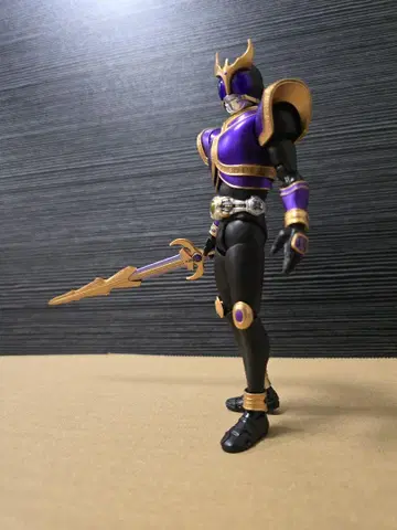 S.H.Figuarts 진골조제법 가면라이더 쿠우카 라이징 타이탄
