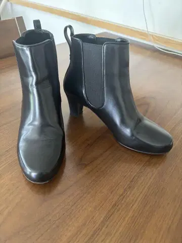 BALLY 숏부츠
