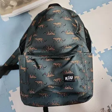 KIU 호랑이 무늬 백팩 그린
