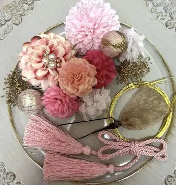 성인식 일본 의류 후리소데 시치고산 머리 장식