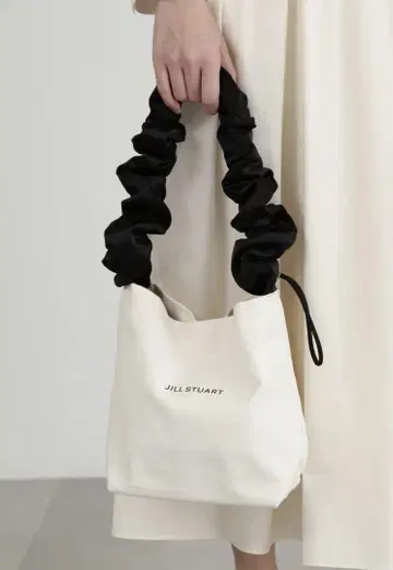 JILLSTUART 질스튜어트 비 프리 토트 미니백 화이트 토트백