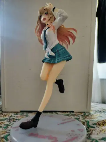 그 옷 갈아입히기 인형은 사랑을 한다 키타가와 마린